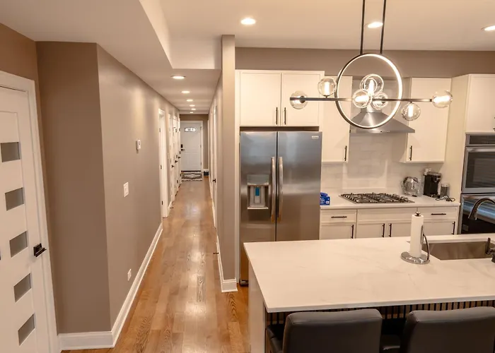 Villa Luxury 9 Bedroom Mins From Downtown And The Chicago