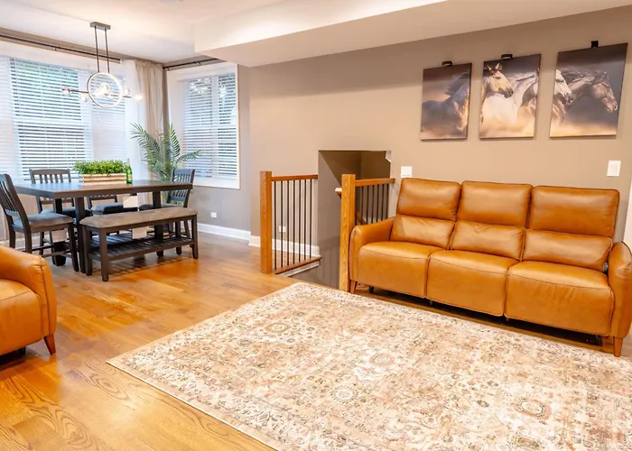 Luxury 9 Bedroom Mins From Downtown And The *