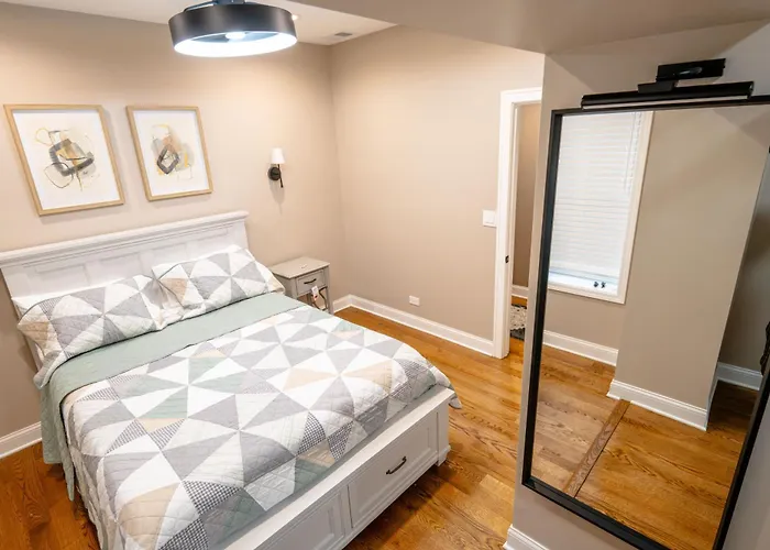 Luxury 9 Bedroom Mins From Downtown And The Villa *