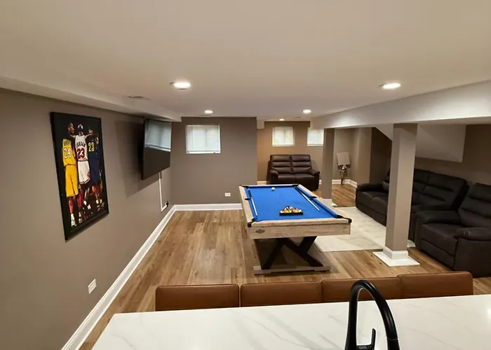 Luxury 9 Bedroom Mins From Downtown And The Villa *