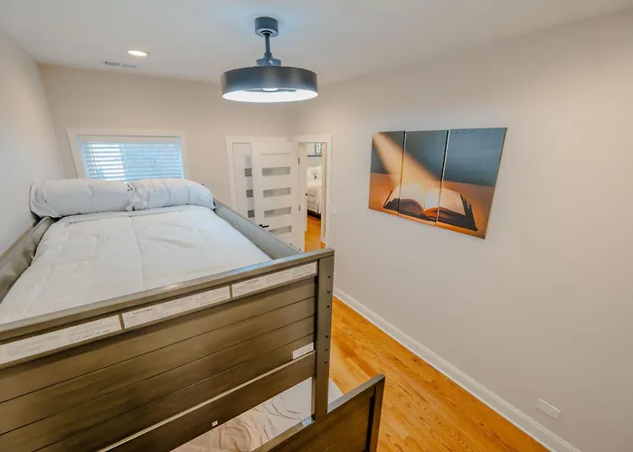 Luxury 9 Bedroom Mins From Downtown And The Villa *